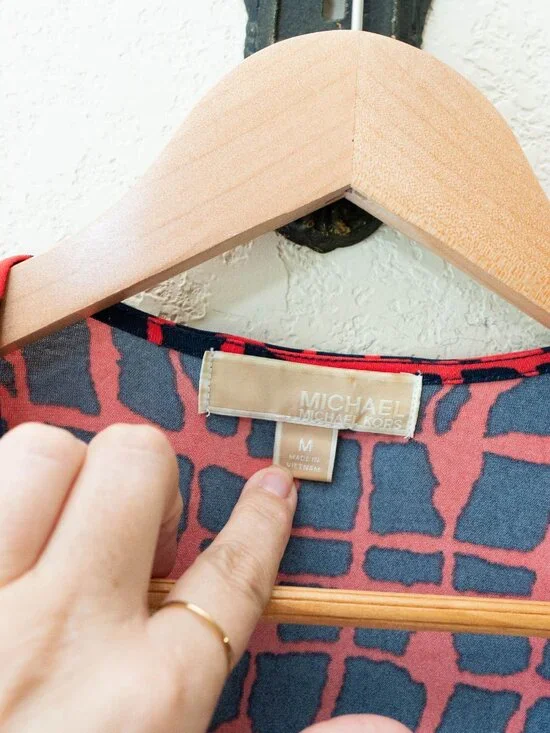 Michael Kors Wrap Dress M Red Blue Abstract Print Knee Length Tie Waist Stretch - Picture 2 of 11